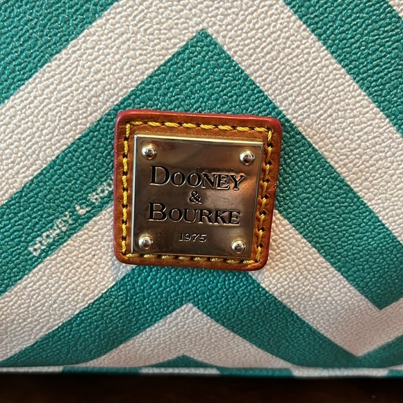 Dooney& Bourke Satchel Shoulder Bag Wavy Lines coated canvas green / Wh   Brown - Picture 4 of 17